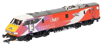 Class 91 91101 "Flying Scotsman" in LNER / Flying Scotsman livery