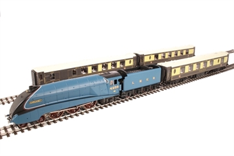 Queen of Scots Train Pack with Class A4 4-6-2 in LNER garter blue and three pullman coaches - Limited Edition of 1000