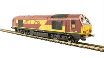 Class 67 67025 "Western Star" in EWS livery
