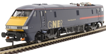 Class 91 91117 "Cancer Research UK" in GNER livery