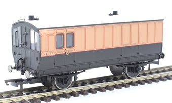 4 wheel full brake 140 in LSWR brown and umber