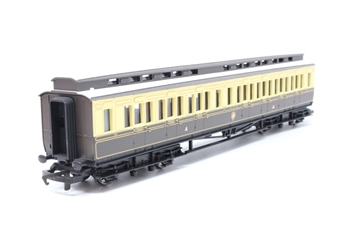 GWR Clerestory Composite Coach 954 in Chocolate and Cream