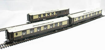 The "Devon Belle" wood-sided Pullman coach pack with working table lamps - Limited Edition