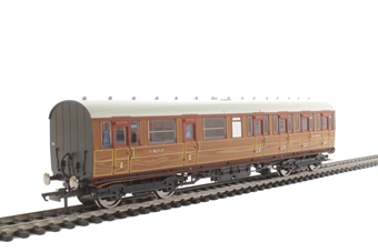 Gresley non-vestibuled suburban composite 32480 in LNER teak