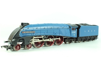 A4 4498 "Sir Class A4 4-6-2 'Sir Nigel Gresley" 4498 in LNER Blue. Limited edition of 2000 from 1992