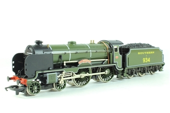 Class V 4-4-0 'St Lawrence' 934 in Southern Green