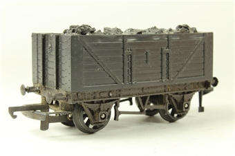 7-plank open wagon in black - Converter wagon with Hornby Dublo & tension lock coupling