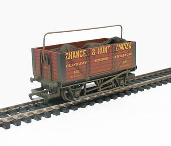 7-plank wagon with sheet rail and cover 'Chance & Hunt' 158 (weathered)