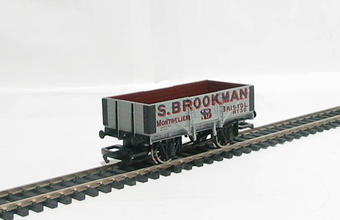5 plank wagon in S. Brookman livery