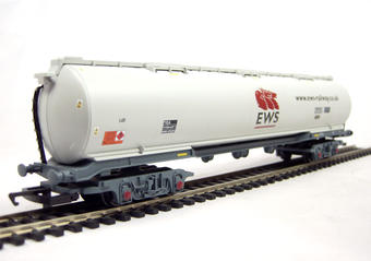 100 ton TEA bogie tank wagon in white - EWS railway branding - 870201
