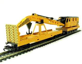 Breakdown crane in BR engineers yellow (Railroad range)