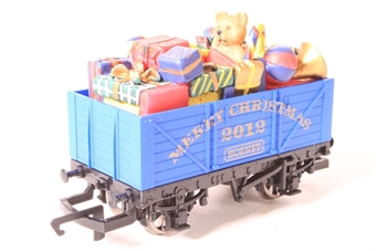 7-Plank Open Wagon with Gift Load - Merry Christmas 2012