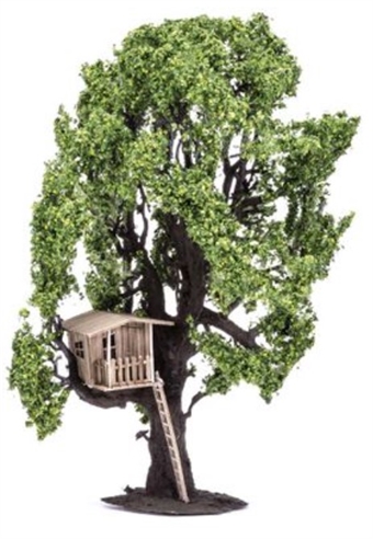 Tree (with Tree House)