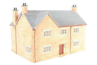 The Country Farm House - Based on R8782 - Sold out on preorder