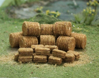 Straw bales - pack of 30 - 10 round and 20 rectangular