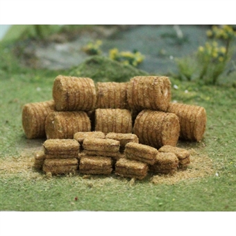 Straw bales - pack of 25 - 10 round and 15 rectangular