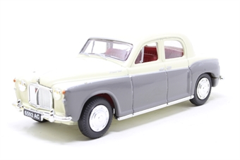 Rover P4 in Ivory & Grey