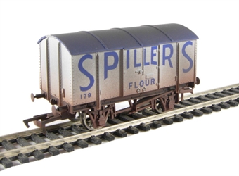Box van in Spillers Flour livery (Weathered)