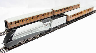 "The Silver Fox" Limited Edition train pack. A4 "Silver Link" in LNER silver and 3 LNER coaches
