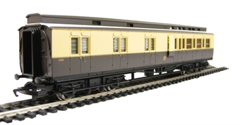Clerestory brake coach in GWR chocolate and cream 3423
