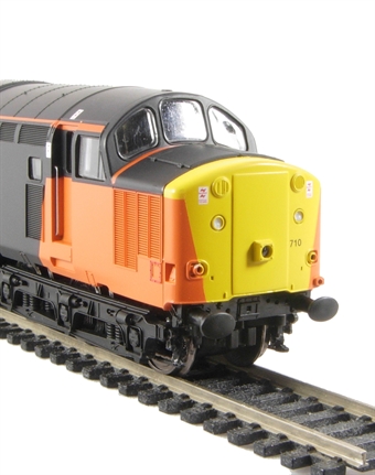 Class 37/7 37710 in Loadhaul livery