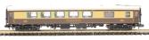 Castle Pullman digital train set with GWR 'Castle' class 4-6-0 5080 with DCC sound, two pullman coaches and DCC controller