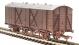 GWR 'Fruit D' van in GWR brown with shirtbutton emblem - 2871 - Weathered