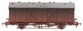 GWR 'Fruit D' van in GWR brown with shirtbutton emblem - 2864 - weathered