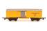 Sliding door boxcar 22831 in orange