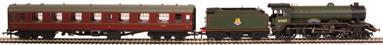 Saturday Special Plus train set with LNER B17 4-6-0 in BR green and 4 Mk1 coaches - Hornby 'Signature' Collection