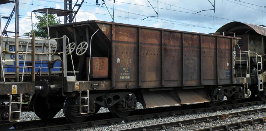 Seacow / Sealion/ Stingray bogie ballast hopper & SR Walrus hopper