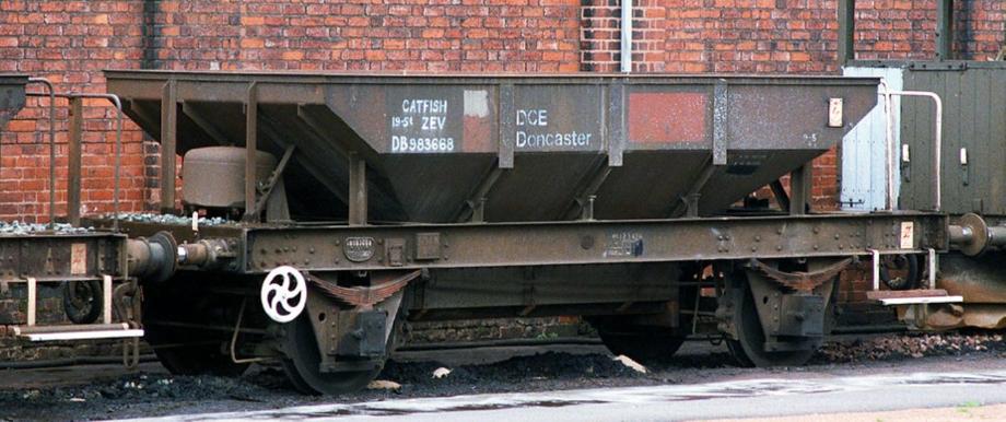 Catfish ballast hopper