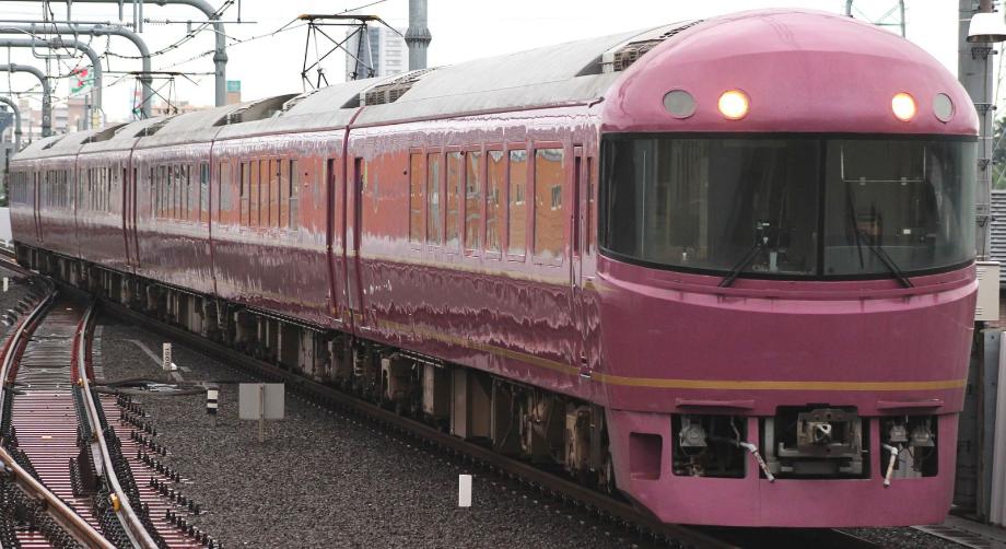 485 Series 'Utage' Joyful Train JR East
