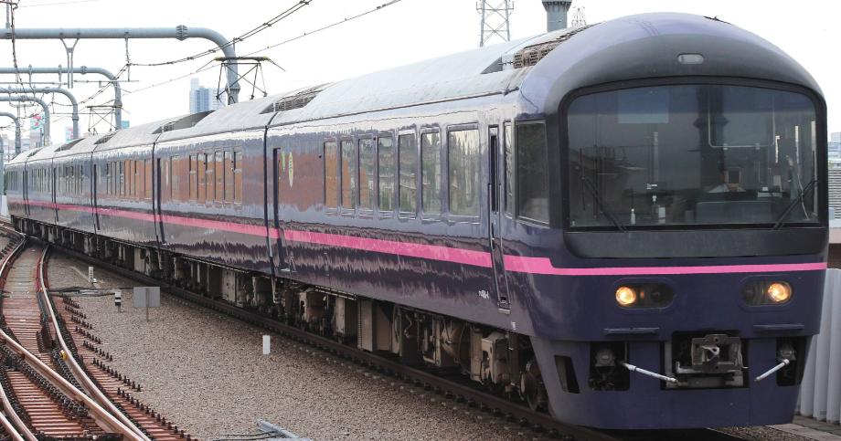 485 Series 'Hana' Joyful Train JR East