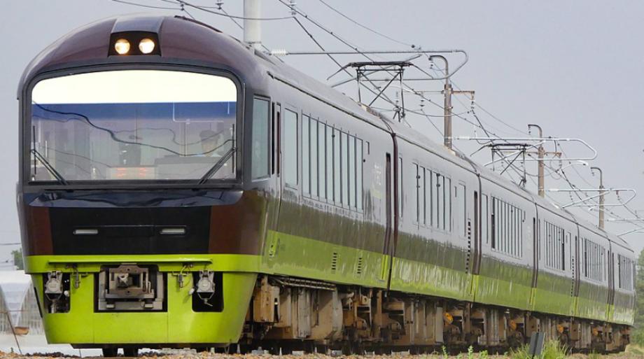 485 Series 'Resort Yamadori' Joyful Train JR East