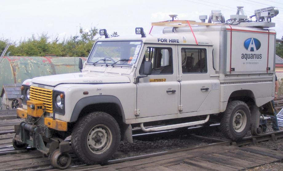 Land Rover Defender Road/Rail - Hattons