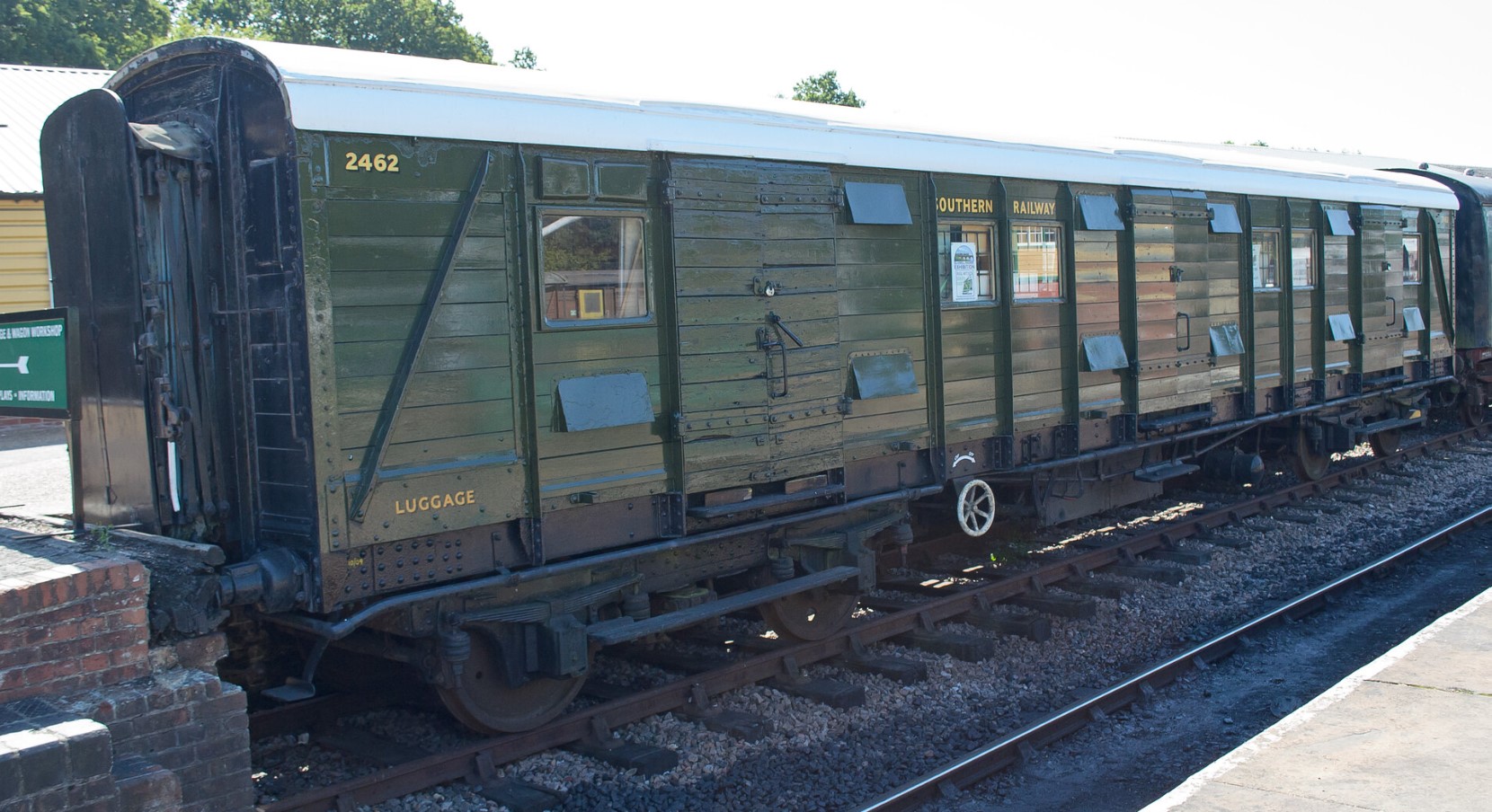 SR 1930 Maunsell bogie luggage van