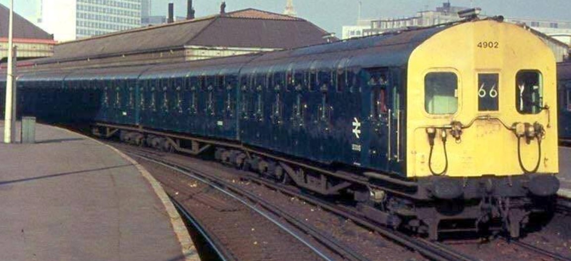 Class 4-DD Double-Decker SR