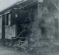 No, 121 on the Uonuma line at Nishi-Ojiya station in February 1937. ©Public Domain