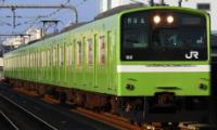 201 series at Kizuri-Kamikita station on the Osaka East line in October 2019. ©Sarito
