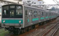Set 71 at Matsudo station, Chiba prefecture in May 2006. ©Public Domain